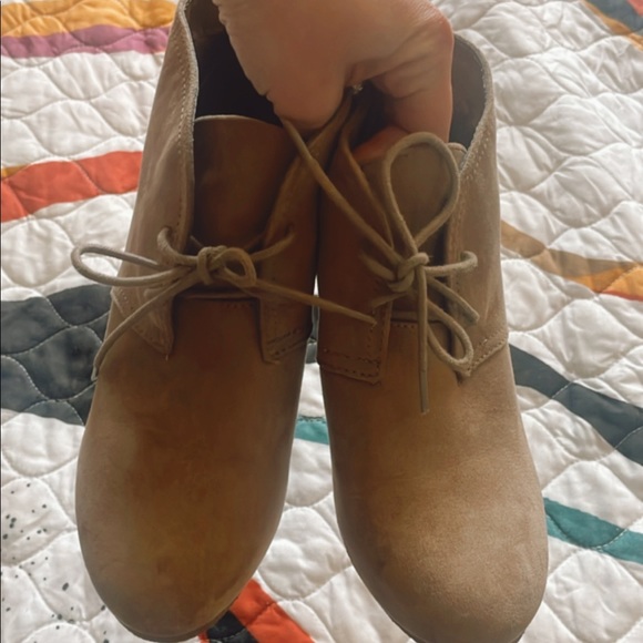 Tan booties - Picture 2 of 3